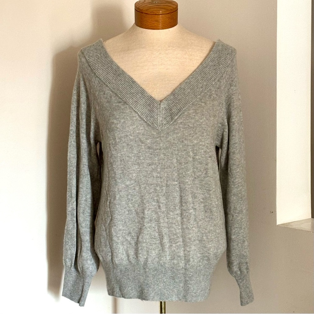 Reitmans Light Gray V-Neck Cashmere Blend Sweater